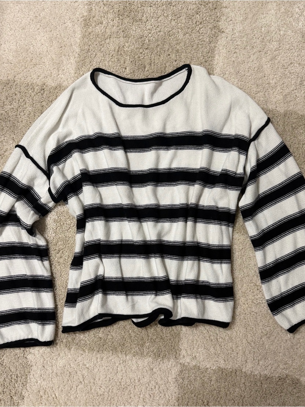 Women’s Black & White Striped Lightweight Knit Sweater Long Sleeve Relaxed Fit